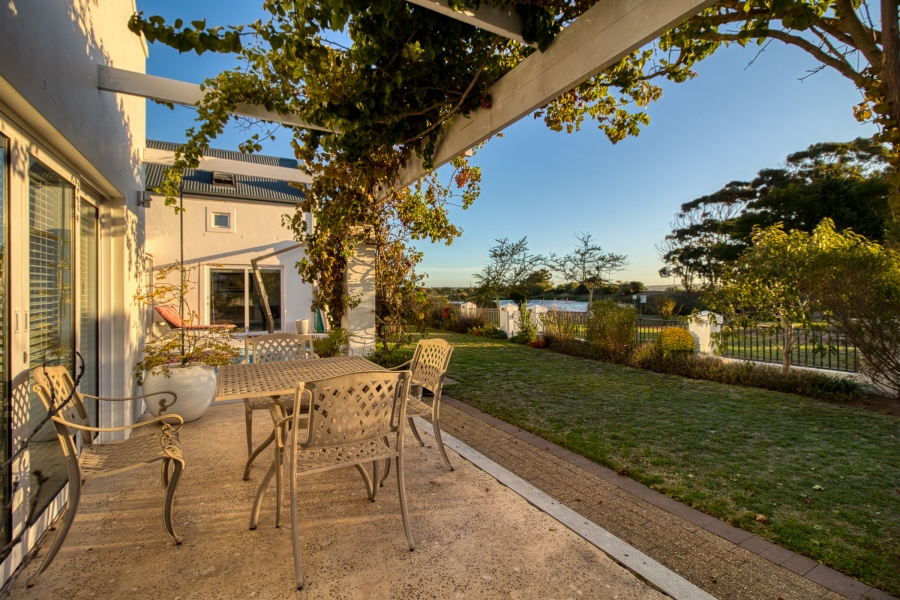 4 Bedroom Property for Sale in Croydon Vineyard Estate Western Cape